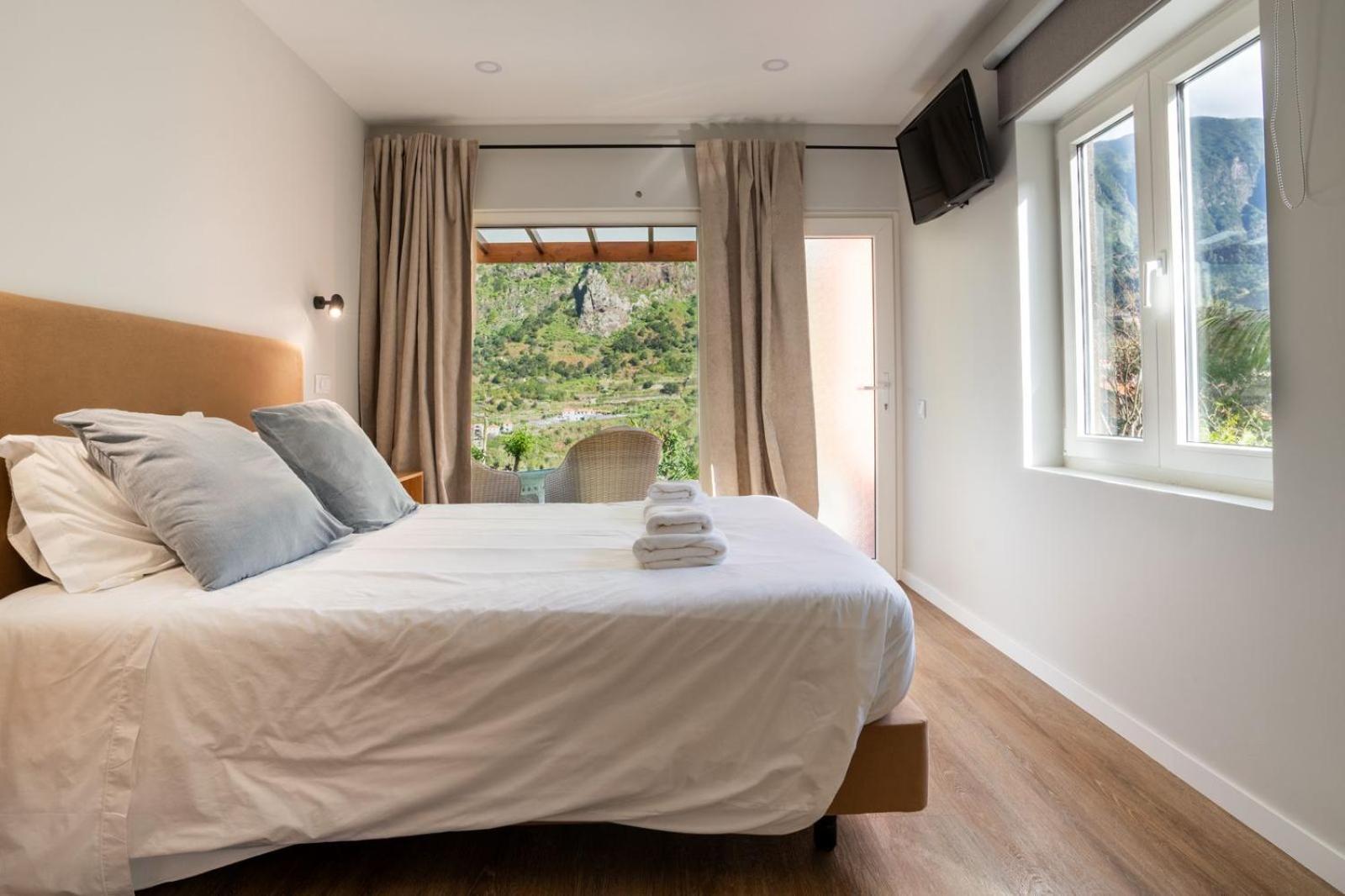 Madeira Surf Lodge São Vicente エクステリア 写真