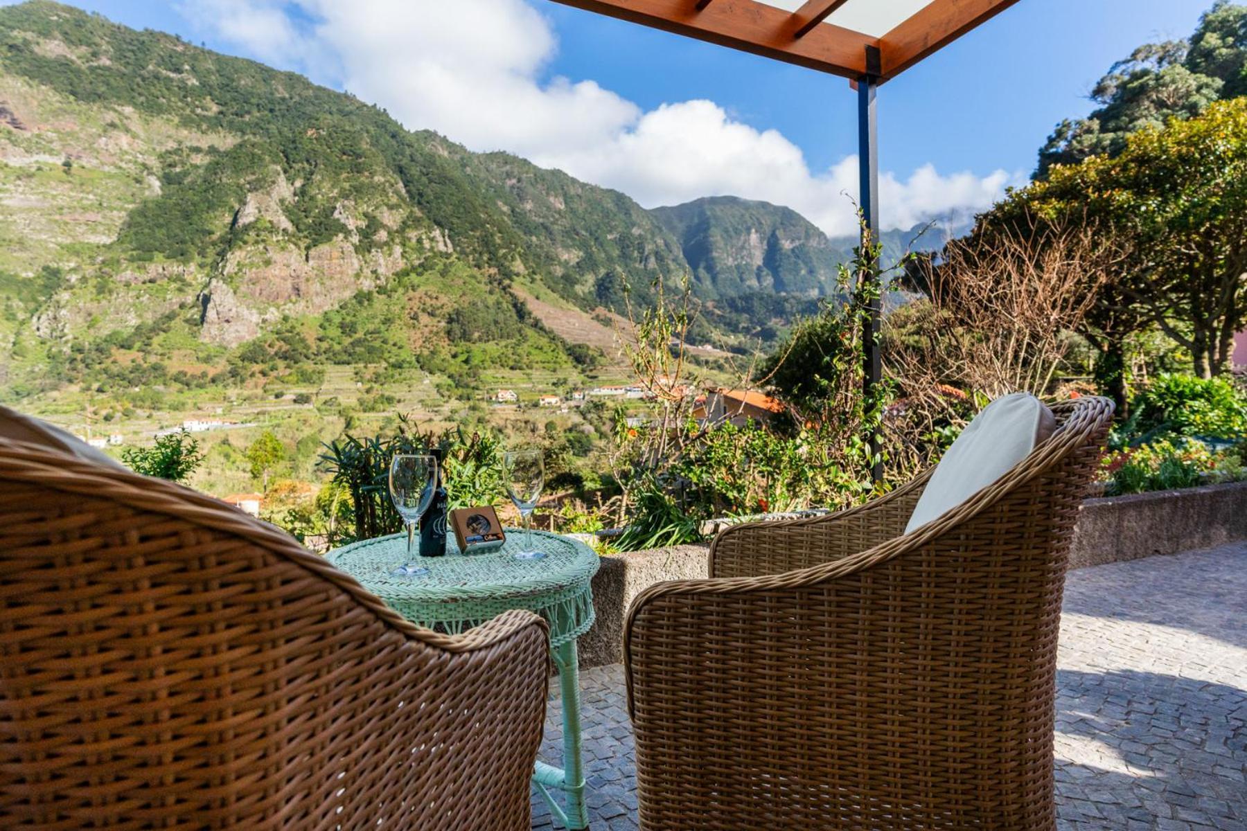 Madeira Surf Lodge São Vicente エクステリア 写真