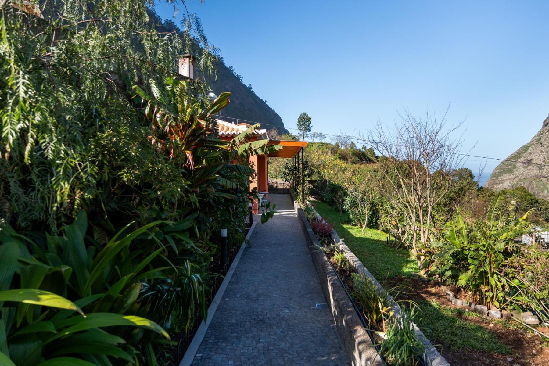 Madeira Surf Lodge São Vicente エクステリア 写真